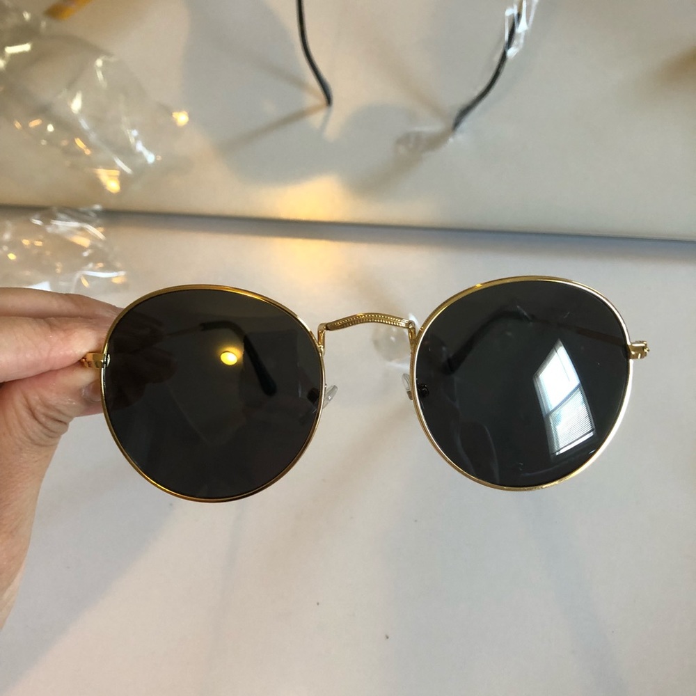 NWT fashion sunglasses round lense gold frame